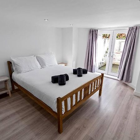 Newly Refurbed, Central Apartment With Free Parking And Hot Tub Lytham St Annes Dış mekan fotoğraf